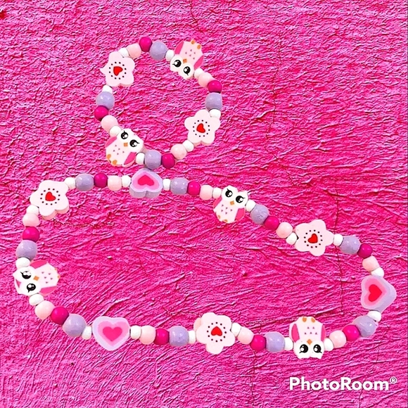 Cute wooden beads w/ owls, flowers, & hearts necklace & bracelet set for girls. - Picture 2 of 4